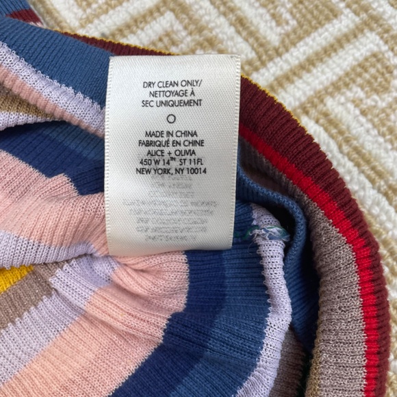Alice + Olivia Martha Striped Ruffle-Trim Polo Shirt. Size M/L - Picture 5 of 6